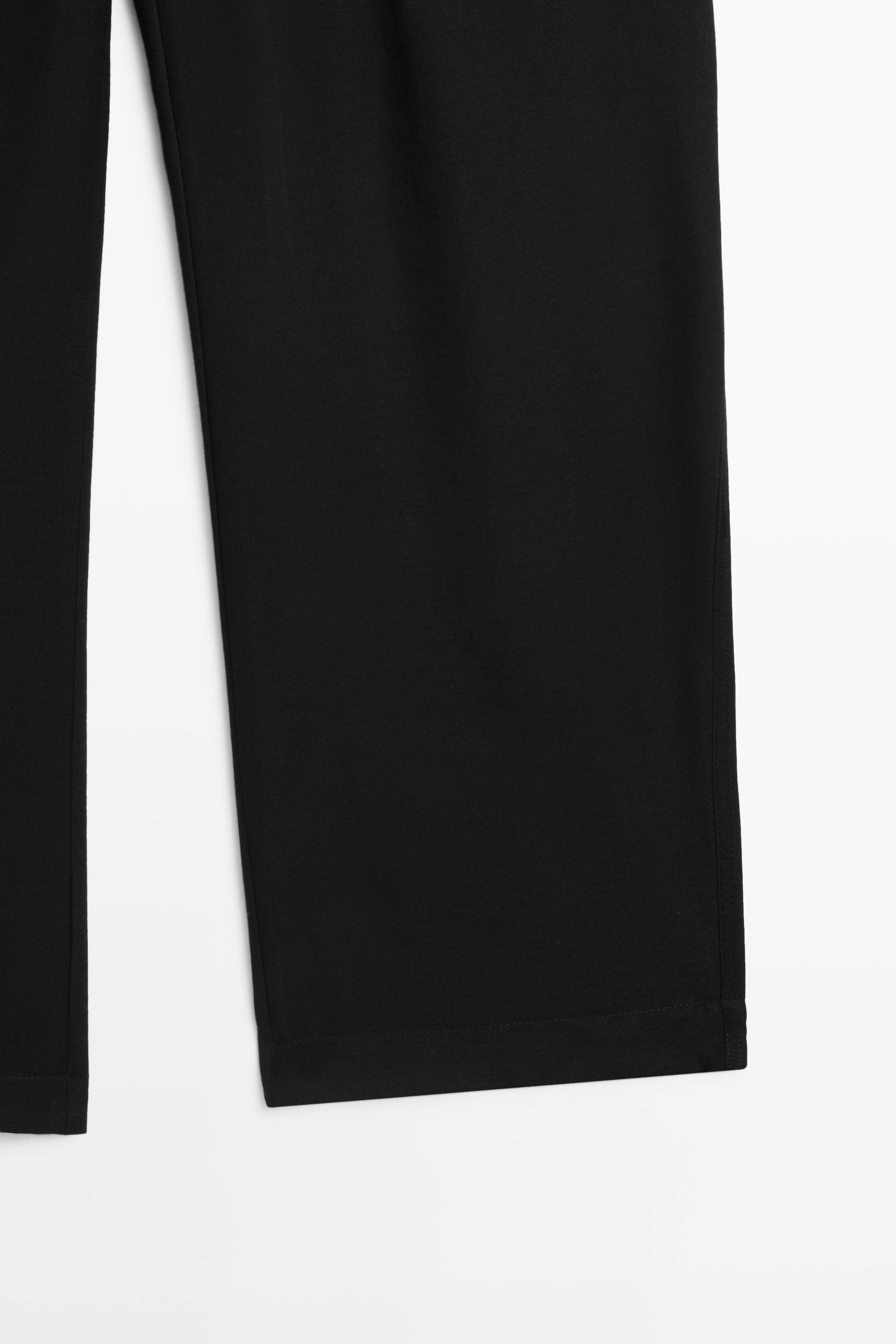 Pleated barrel fit pants